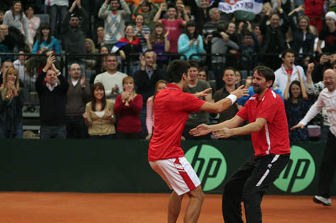 nole_i_obradovic_zagrljaj